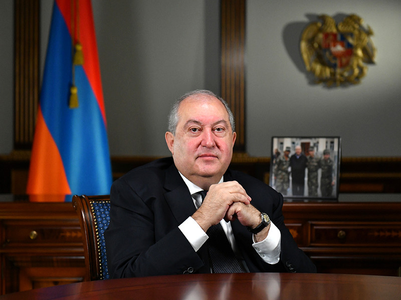 У президента Армении по возвращении из Лондона выявили коронавирус