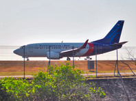 Рейс SJ182 из столицы Индонезии в Понтианак на острове Калимантан выполнялся на "классическом" Boeing 737-500 с регистрационным номером PK-CLC (MSN 27323). Первый полет этого самолета состоялся 26 лет назад, в мае 1994 года
