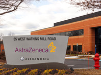 В фармацевтической компании AstraZeneсa также настаивают на полной безопасности своего препарата. Там подчеркивают, что в ЕС и Великобритании этой вакциной привито уже 17 миллионов человек. При этом зафиксировано всего 15 случаев тромбоза глубоких вен и 22 случая возникновения эмболии легочных сосудов