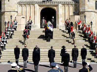 В Великобритании прошла церемония прощания с супругом королевы Елизаветы II принцем Филиппом, герцогом Эдинбургским, который скончался 9 апреля в возрасте 99 лет
