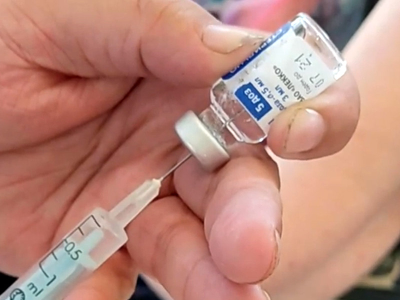 В отчёте о безопасности вакцин минздрава Аргентины содержатся данные о двух случаях иммунной тромбоцитопении, предположительно связанных с применением российского препарата "Спутник V"
