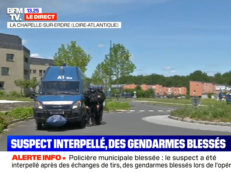 Во Франции после перестрелки задержан мужчина, ранивший ножом сотрудницу полиции