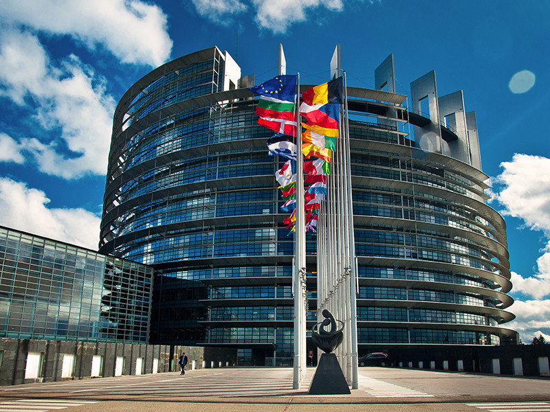  Европарламент предложил приостановить переговоры о вступлении Турции в ЕС из-за многочисленных нарушений прав человека 		