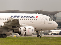 Россия разрешила французской авиакомпании Air France выполнять полеты по маршруту Париж - Москва - Париж в обход воздушного пространства Белоруссии

