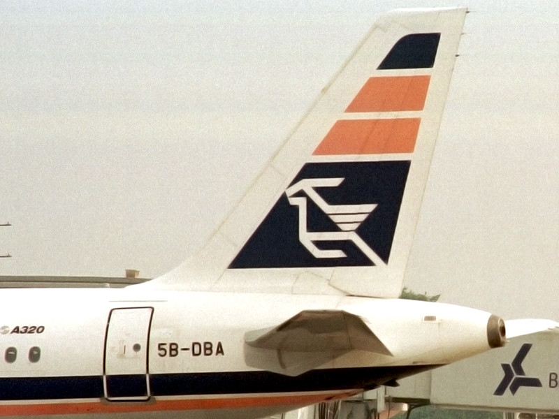 Кипрская компания Charlie Airlines, созланная весной этого года при участии российской S7 Group (авиакомпании "Сибирь" и "Глобус"), победила в тендере на право использования торговой марки Cyprus Airways в течение десяти лет