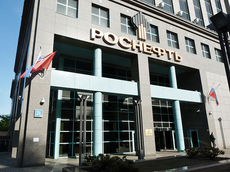 Совет директоров "Роснефти" получил правительственная директива за подписью первого вице-премьера Игоря Шувалова о начале подготовки к покупке "Башнефти"