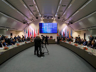 Иранский министр нефти Бижан Зангане в рамках проходящей в Вене встречи ОПЕК сообщил, что организация рассматривает для Ирана иные варианты регулирования добычи нефти, чем заморозка