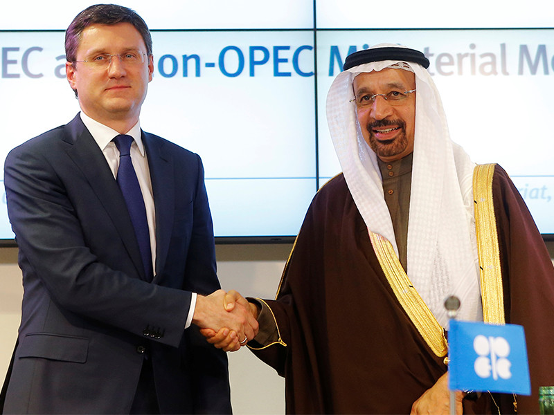Россия с января начнет сокращение добычи нефти по договоренности ОПЕК и стран вне картеля
