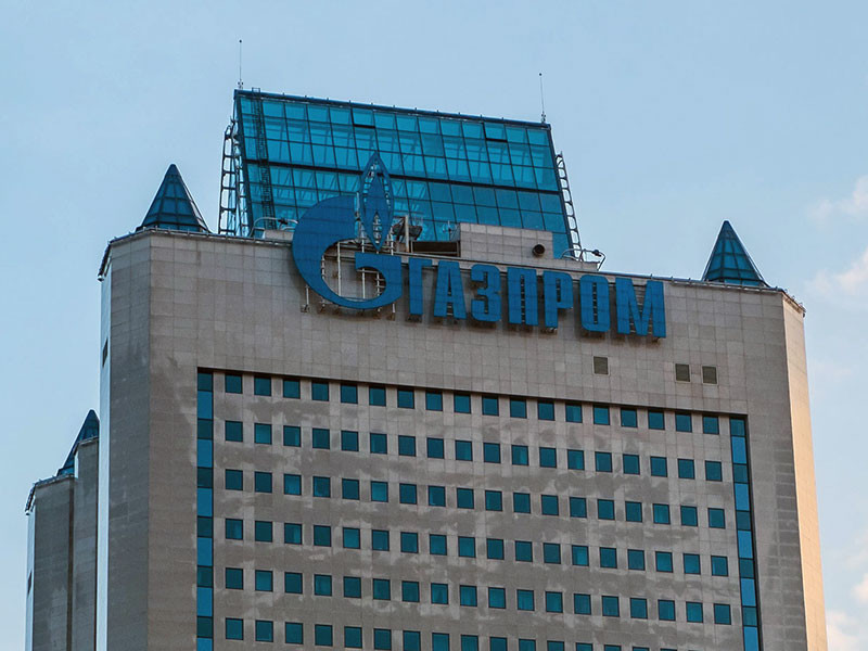 JP Morgan и два японских банка прокредитуют "Газпром" на 800 млн евро