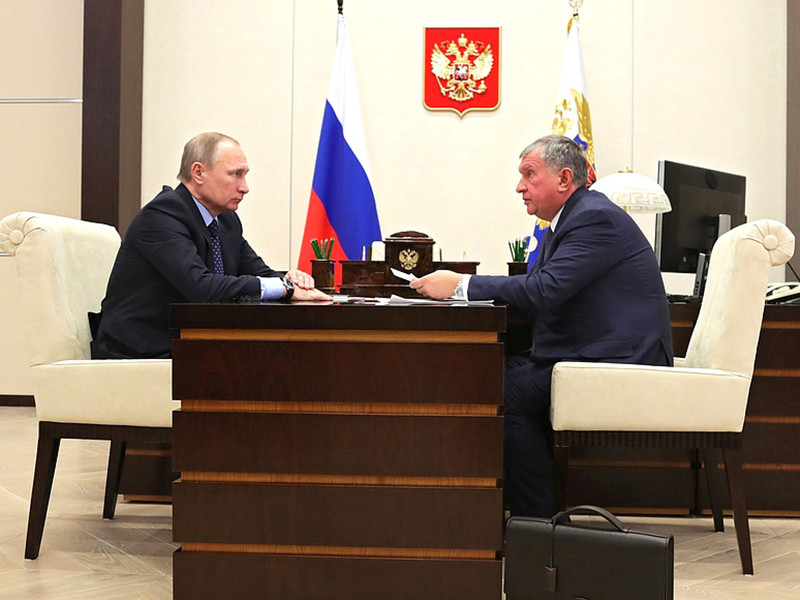 Глава "Роснефти" Игорь Сечин попросил президента Путина встретиться с покупателями пакета акций "Роснефти"