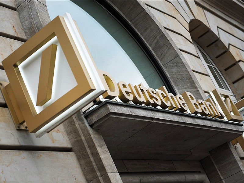 Deutsche Bank (DB) согласился выплатить 425 млн долларов банковскому регулятору штата Нью-Йорк (New York Department of Financial Services, NYSDFS) за полулегальные "зеркальные сделки" 2011-2015 годов с российскими акциями, которые проводились в том числе на территории США