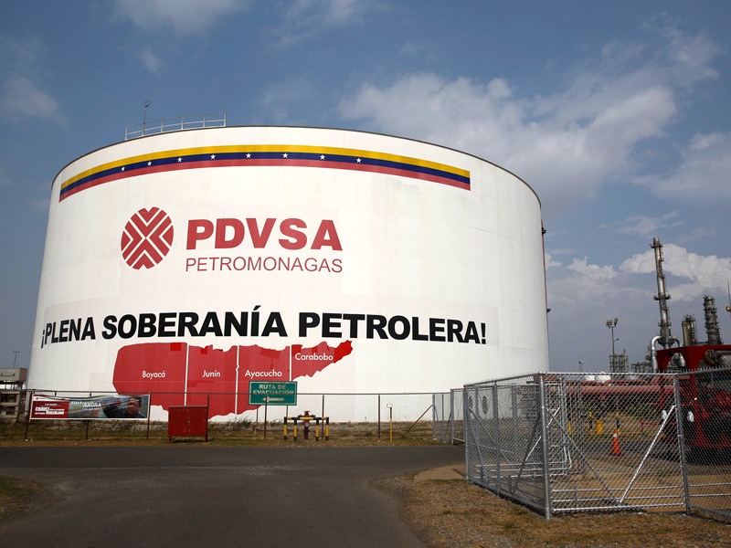 Венесуэльская PDVSA задержала поставки нефти в Россию и Китай