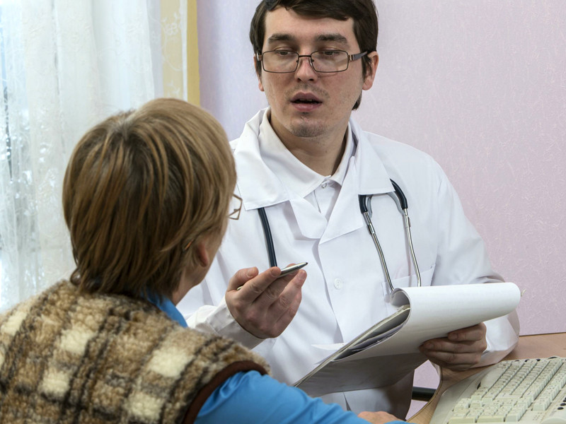 "Ведомости": в России растет спрос на страховки от особо опасных болезней