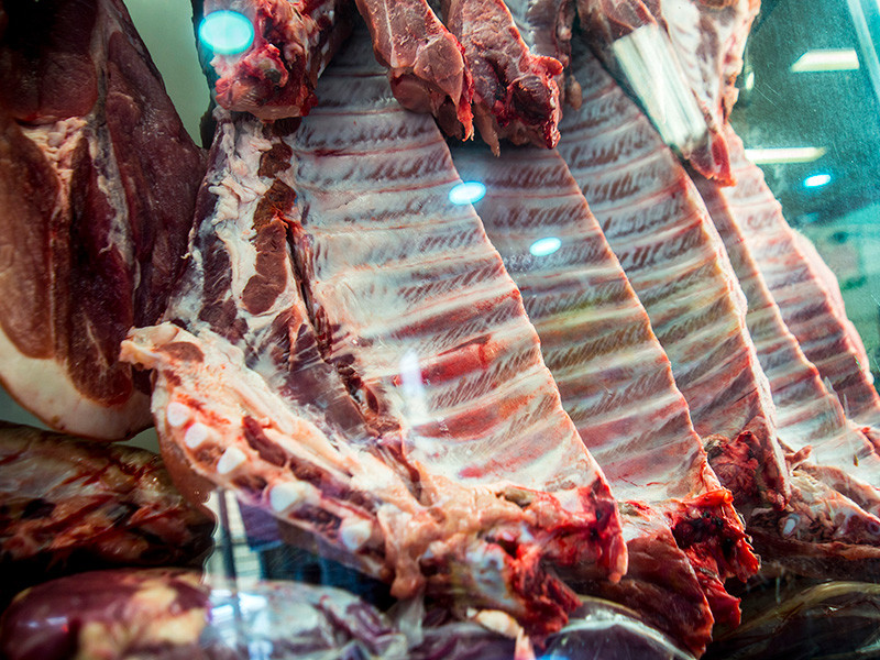 Экспорт бразильского мяса за неделю уменьшился в 850 раз после сканала, затронувшего полмира