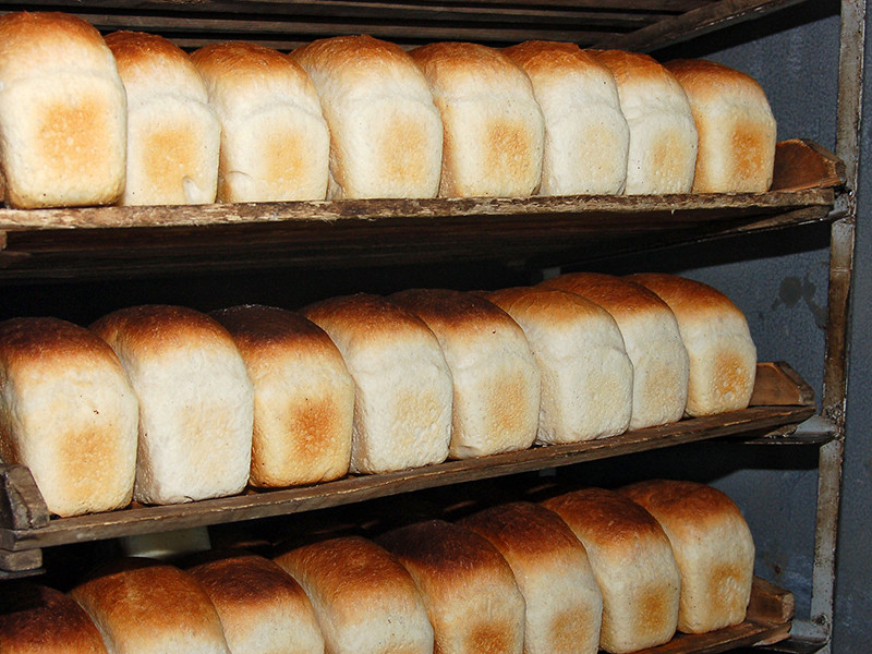 Роспотребнадзор считает целесообразным введение законодательного запрета на возврат поставщикам просроченного хлеба и хлебобулочных изделий, которые не были реализованы в магазинах

