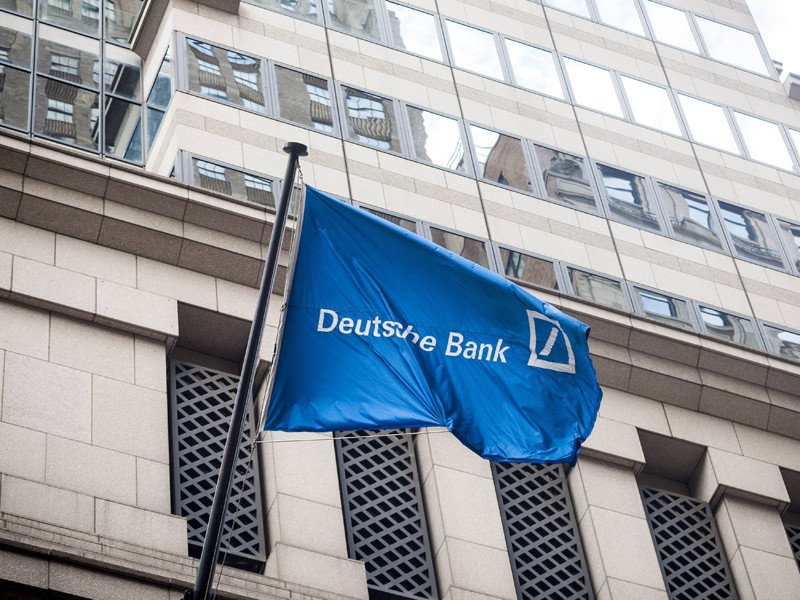 Демократы в конгрессе США затребовали информацию о счетах Трампа в Deutsche Bank