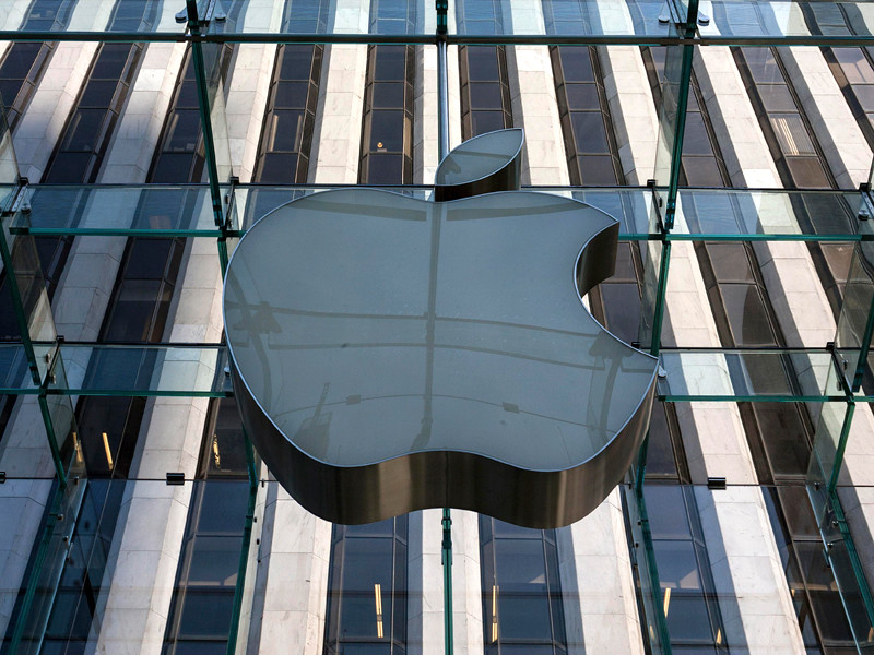Apple первой в мире достигла капитализации в 800 млрд долларов