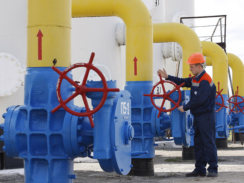 "Газпром" получил от Минюста Украины постановление, согласно которому власти Украины в рамках антимонопольного дела наложили арест на принадлежащие российской газовой монополити акции компании "Газтранзит"