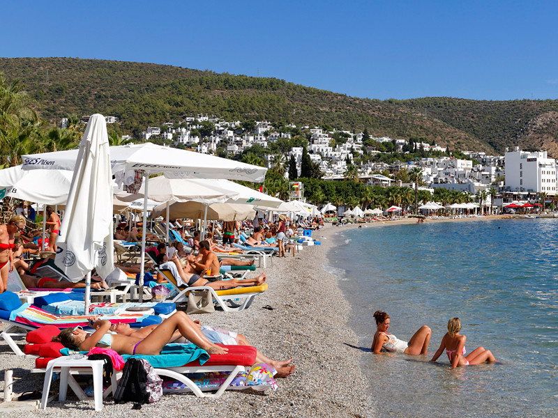 Российские туристы на "долгие" выходные 10-12 июня отправятся в Турцию, Грецию и на курорты России