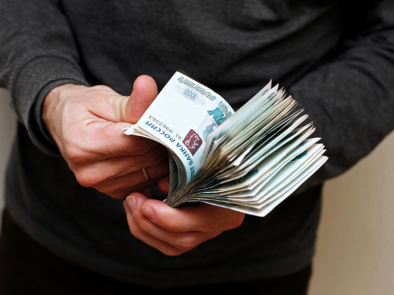 Минфин оценивает "серый" фонд оплаты труда в России в 10 трлн рублей в год