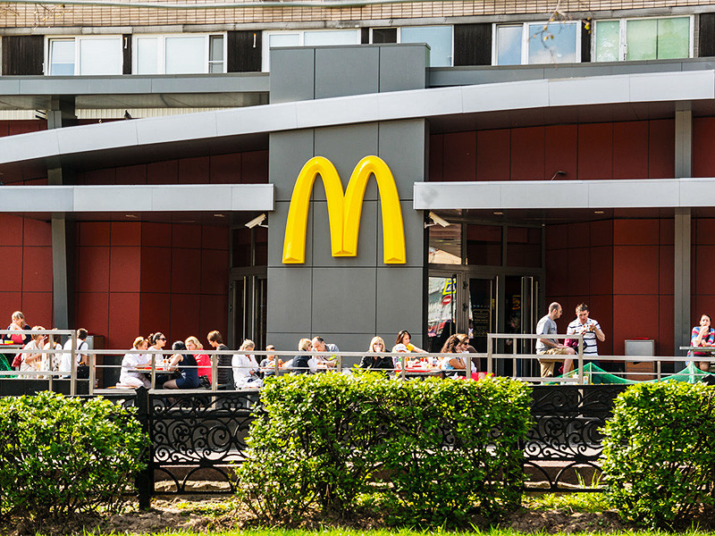 McDonald's отверг обвинения в нарушении санитарных норм в своих российских ресторанах