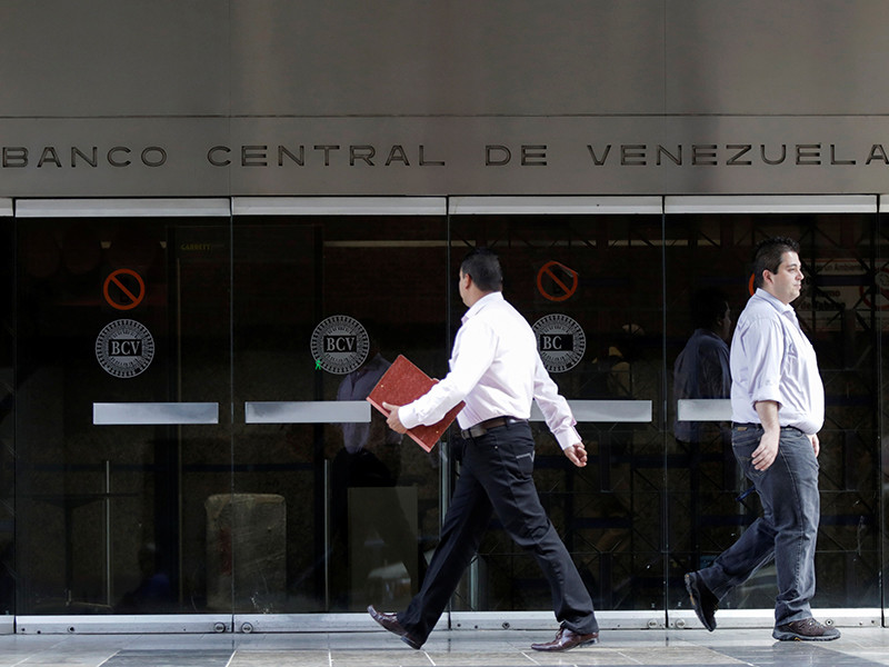 Власти США рассматривают возможность введения новых санкций против Венесуэлы, которые ограничат доступ к иностранной валюте