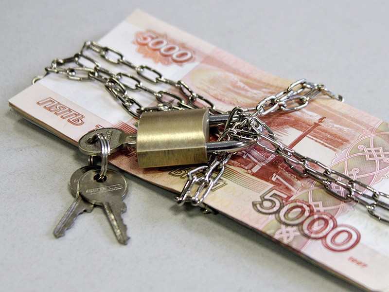 Банка"Крыловский" незадолго до отзыва лицензии вернул около 6 млрд рублей забалансовых вкладов на баланс и оформил необходимые документы. Это значит, что почти 100% вкладчиков банка получат страховое возмещение