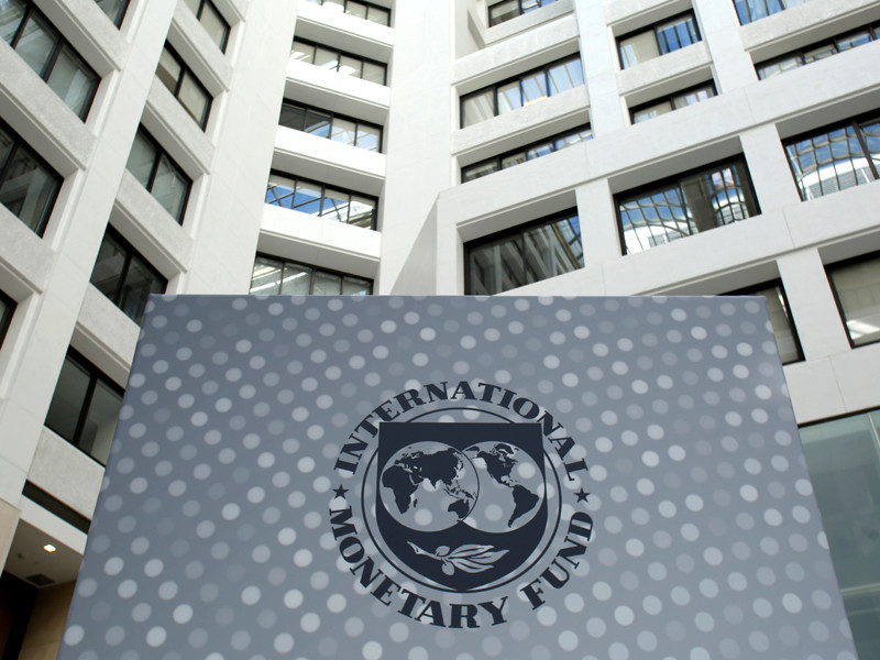 Для получения очередного транша МВФ потребовал от Украины провести три реформы: пенсионную, приватизационную и антикоррупционную