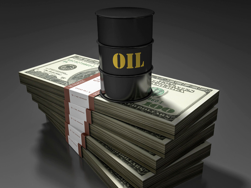 Цена на нефть поднялась до максимума за последние два года на фоне коррупционного скандала в Саудовской Аравии