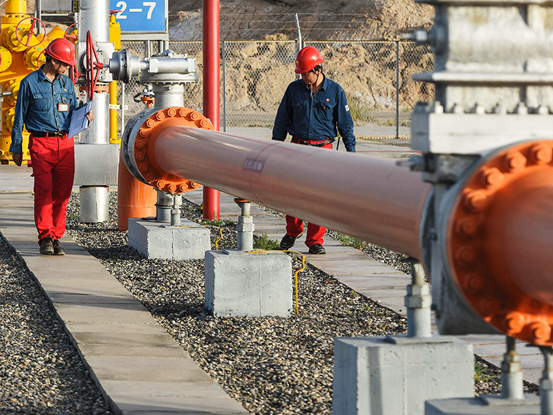 В КНР в понедельник, 1 января, официально открылась для коммерческой эксплуатации вторая ветка нефтепровода для прокачки российской нефти по китайской территории. Она позволит наращивать поставки российской нефти в Китай до 30 млн тонн в год
