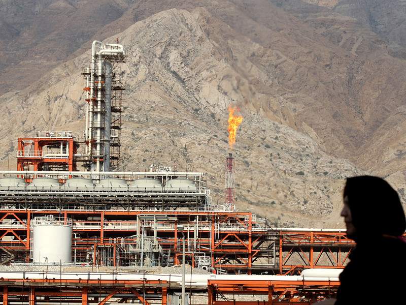 Цена на нефть марки Brent 4 января впервые за 2,5 года достигла уровня в 68 долларов за баррель на фоне протестов в Иране