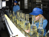 Хлопонин пообещал не повышать минимальную цену на водку в 2018 году