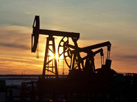 Цены на нефть опустились к минимумам за семь недель