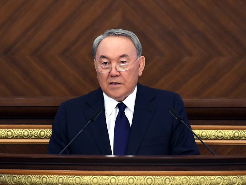 Президент Казахстана предложил снизить налоги для бедных в 10 раз