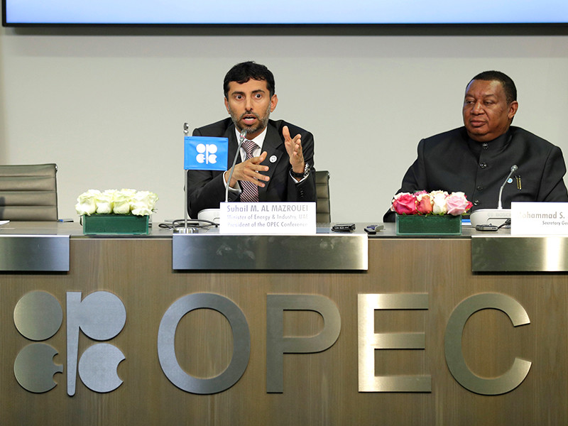 Страны ОПЕК утвердили решение о росте добычи нефти на 1 млн баррелей в сутки

