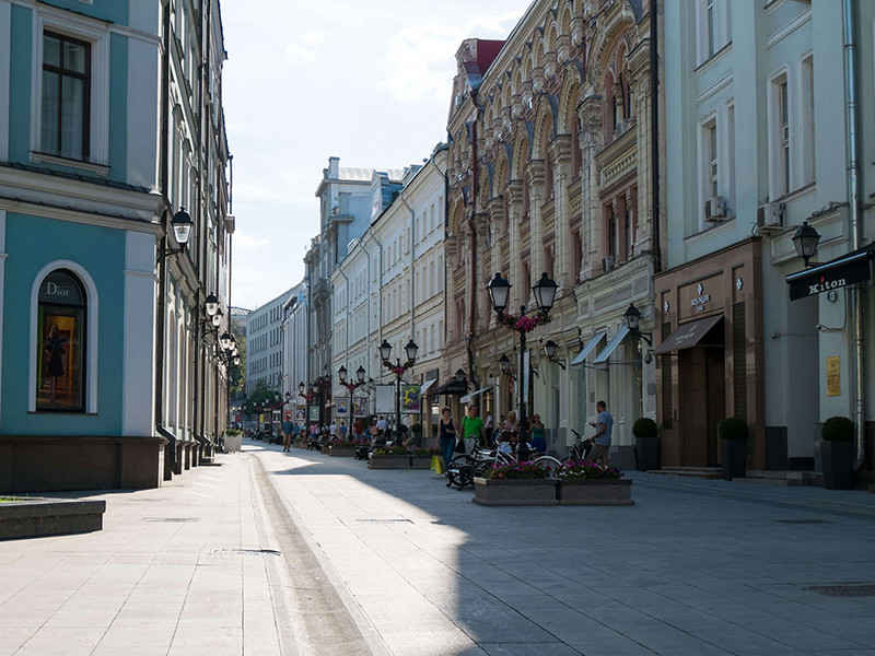 Самую дорогую улицу России Столешников переулок покидают люксовые бренды