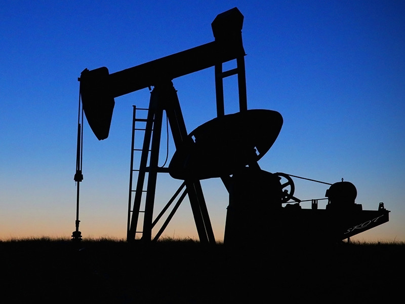 Российские нефтяные гиганты хотят разделить с западными покупателями санкционные риски