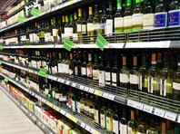 Ранее депутат Госдумы от фракции ЛДПР Андрей Свинцов внес законопроект, предлагающий продавать алкогольную и табачную продукцию только в специализированных магазинах
