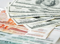 США пригрозили ввести пошлины против манипулирующих валютой стран. К ним могут причислить и РФ