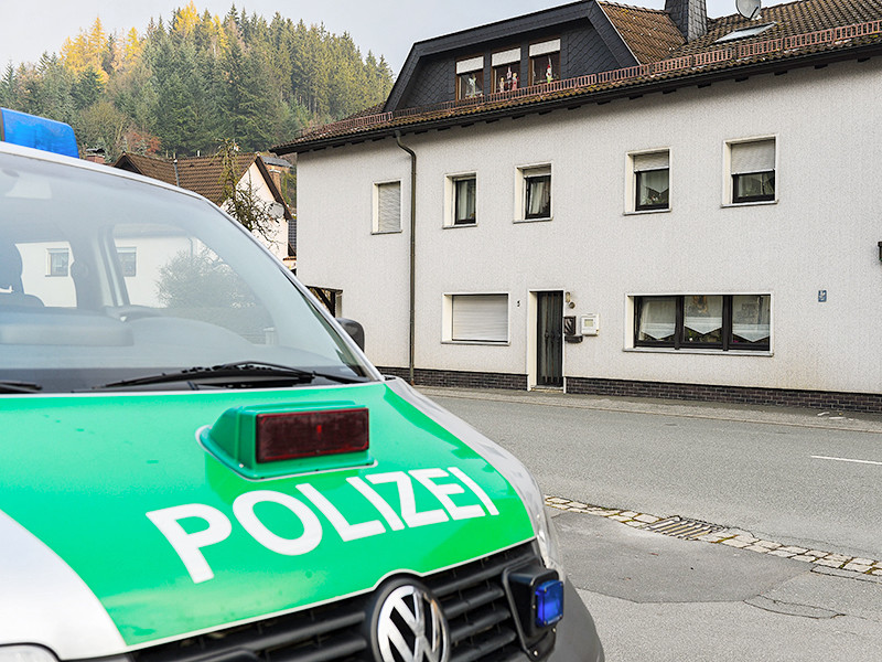 В суде федеральной земли Бавария близится к завершению судебный процесс по уголовному делу о серии детоубийств. Жительницу городка Валленфельс с населением меньше трех тысяч человек обвиняют в причинении смерти восьми ее детям