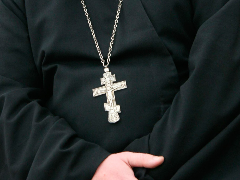 В Томской области на священника, подозреваемого в изнасиловании девочек в храме, завели уголовное дело