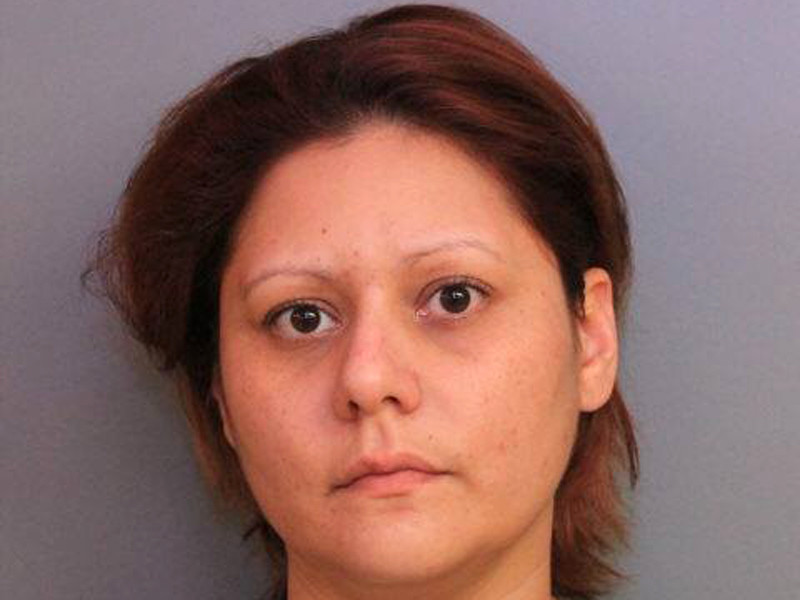Во Флориде женщина пригрозила взорвать бомбу, чтобы полицейские не получили мочу ее бойфренда