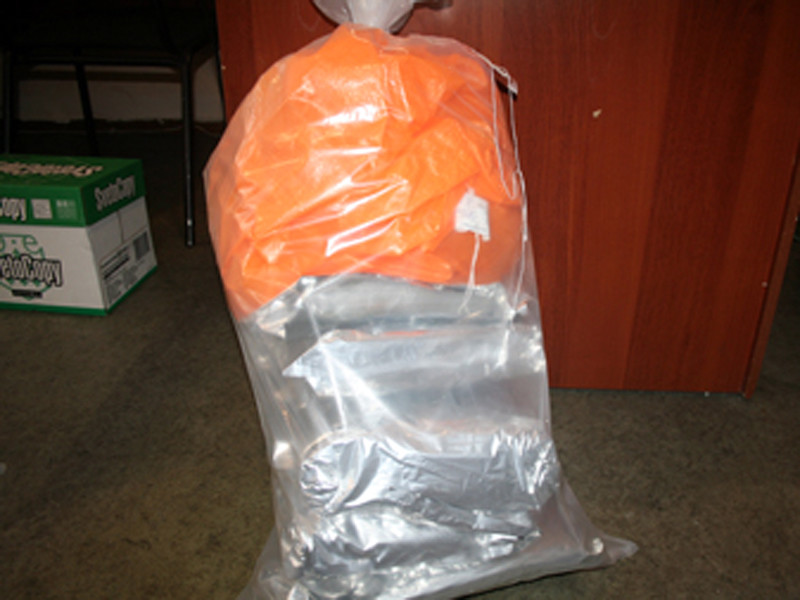 В Кузбассе таможенники перехватили 3,5 кг марихуаны, доставленной в посылках из Канады