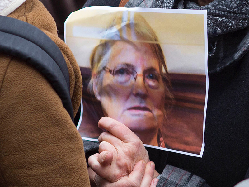 Президенту Франции пришлось дважды помиловать 69-летнюю Жаклин Соваж, убившую мужа, который насиловал ее четверых детей