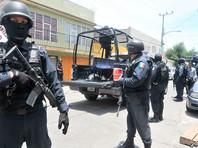 На западе Мексики на Рождество был зафиксирован всплеск насилия. В одном из западных штатов страны полиция обнаружила шесть отрезанных голов, а в соседнем регионе в тот же день была убита семья из семи человек
