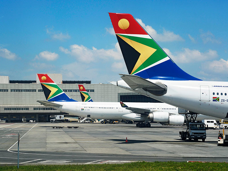 В аэропорту ЮАР грабители похитили миллионы долларов, переодевшись полицейскими