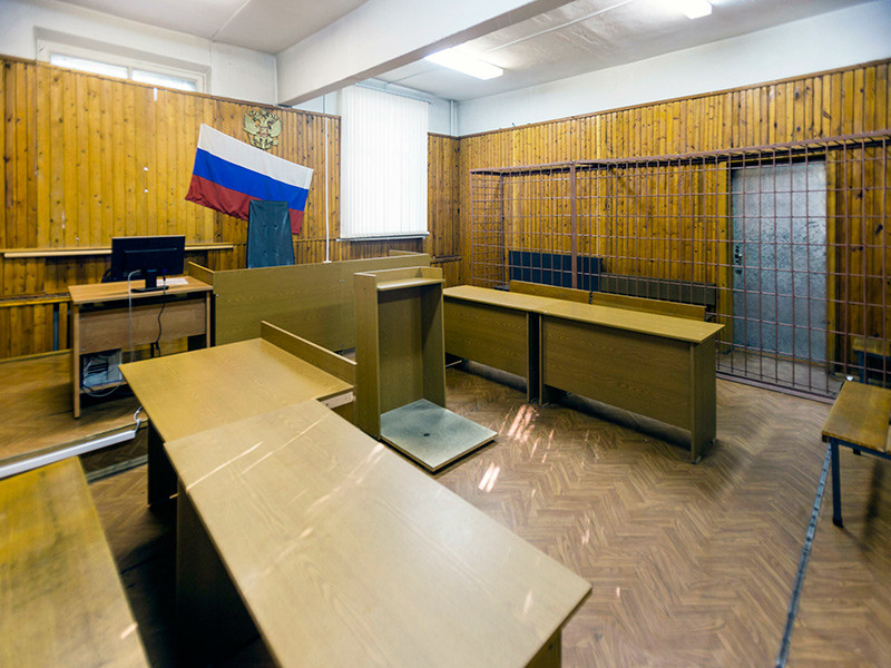 В Челябинске коллектор, стрелявший в должника и по окнам дома, получил два года колонии-поселения