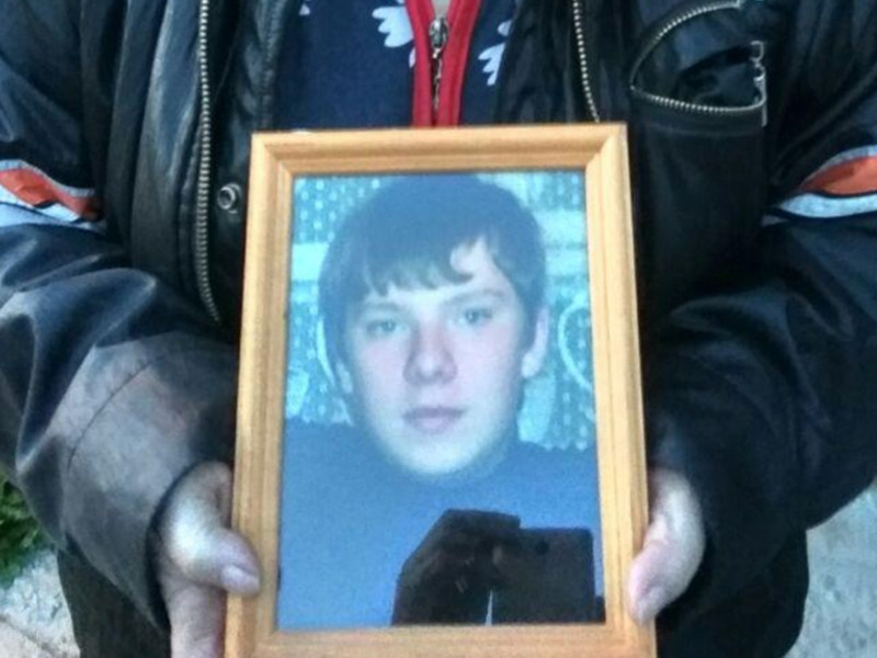 В Екатеринбург Свердловской области доставили тело 20-летнего заключенного Ивана Лабердина, который был осужден за зверское убийство и скончался в исправительной колонии N46 в Невьянске