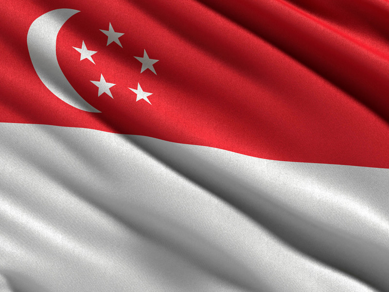 В Сингапуре британцы, изнасиловавшие в отеле уроженку Малайзии, приговорены к тюрьме и телесным наказаниям