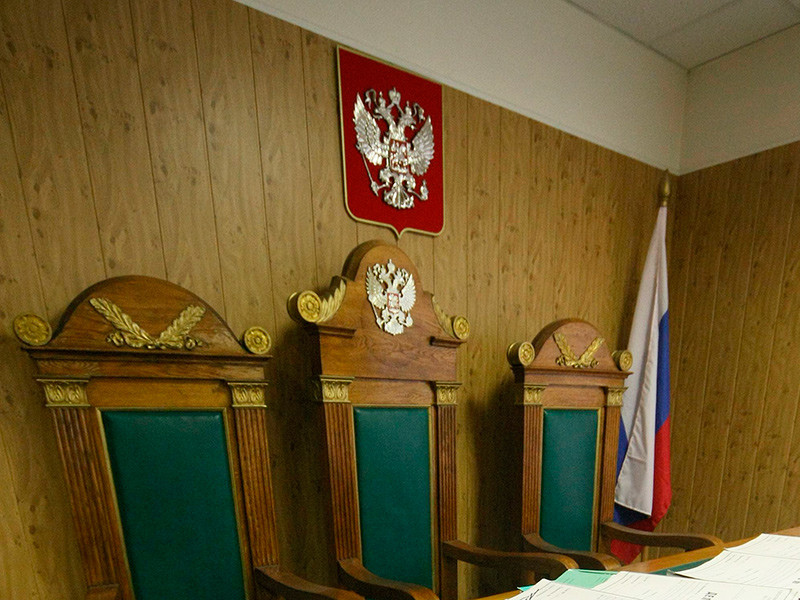 В Новосибирске судят пенсионера, организовавшего убийство беременной невестки, которой его сын отписал имущество